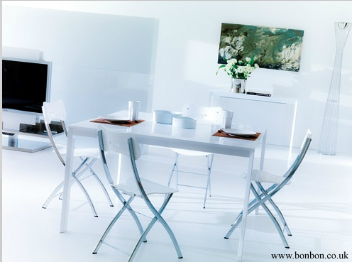 Maximus space saving table